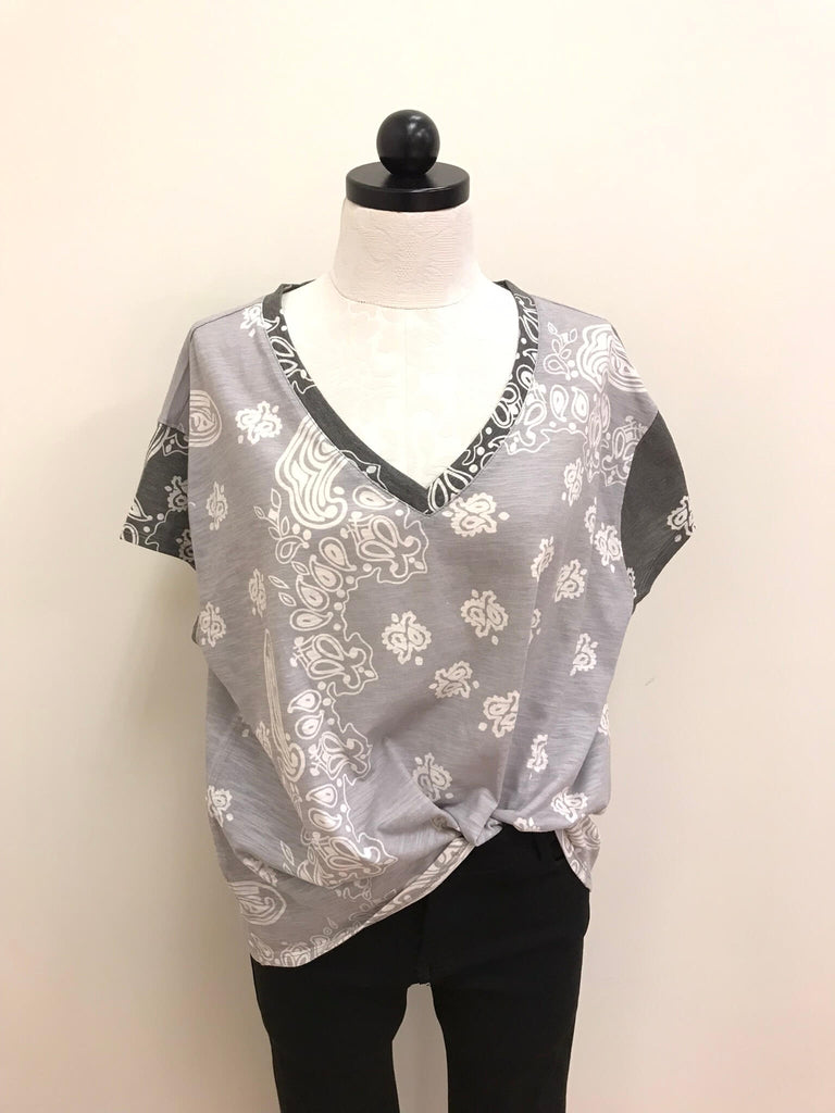 Easel Top Gray White V-neck